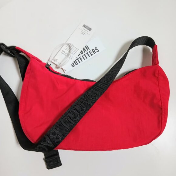 Baggu Small Crescent Bag Crossbody Red Candy Apple - Picture 6 of 6